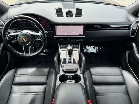 Used 2021 Porsche Cayenne image 27