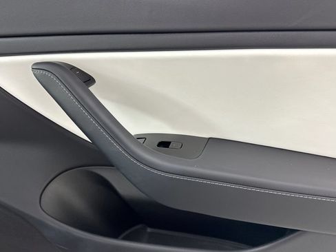 Used 2020 Tesla Model 3 Long Range AWD/4WD image 19