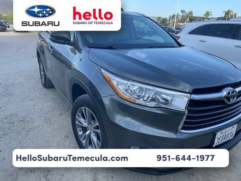 Used 2014 Toyota Highlander XLE FWD image 1
