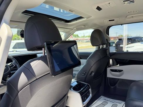 Used 2022 Kia Carnival SX Prestige FWD image 14
