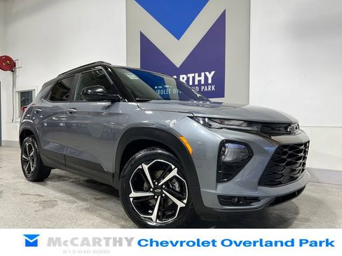 Used 2022 Chevrolet TrailBlazer RS w/ Sun and Liftgate Package image 1