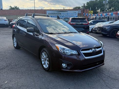 Used 2013 Subaru Impreza 2.0i Premium w/ All-Weather Pkg AWD/4WD image 7