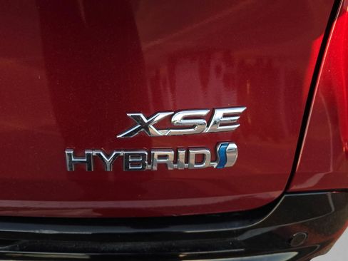 Used 2021 Toyota Sienna XSE image 5