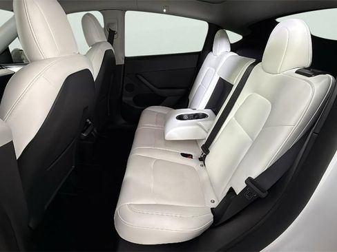 Used 2022 Tesla Model Y Performance image 36