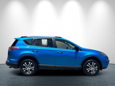 Used 2018 Toyota RAV4 LE w/ All Weather Liner Package AWD/4WD image 3