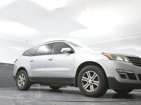 Used 2015 Chevrolet Traverse LT FWD image 23