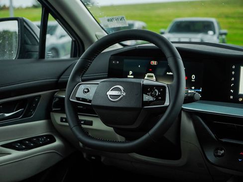 New 2026 Nissan Murano SL image 16