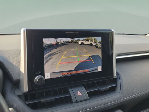 Certified 2023 Toyota RAV4 LE AWD/4WD image 18