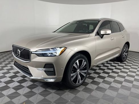 Used 2023 Volvo XC60 B5 Plus w/ Protection Package Premier FWD image 6
