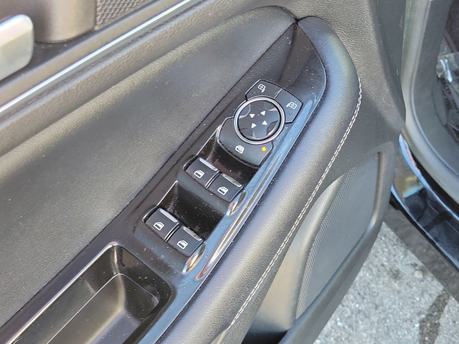 Used 2016 Ford Edge Sport w/ Equipment Group 401A AWD/4WD image 14