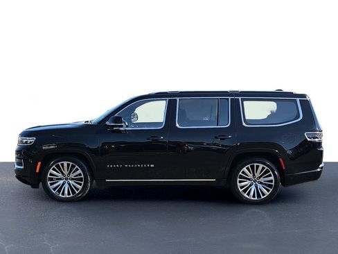 Used 2022 Jeep Grand Wagoneer Series III w/ Rear Seat Video Group 1 AWD/4WD image 12