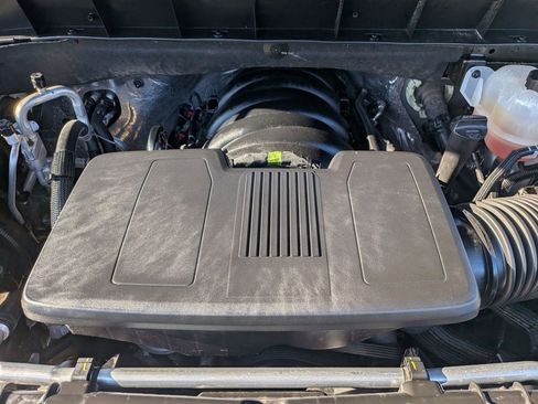 Used 2025 Chevrolet Silverado 1500 LT AWD/4WD image 38