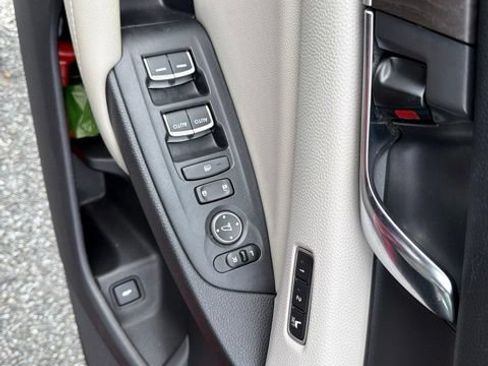 Used 2020 Honda Accord EX-L image 12