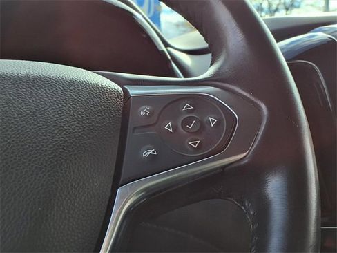 Used 2018 Chevrolet Traverse LT image 22