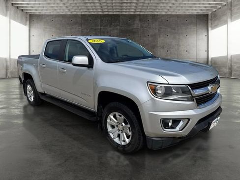 Used 2016 Chevrolet Colorado LT w/ LT Convenience Package AWD/4WD image 3