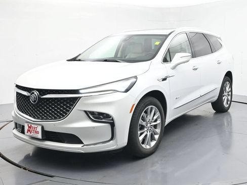 Used 2023 Buick Enclave Avenir w/ Avenir Technology Package AWD/4WD image 3