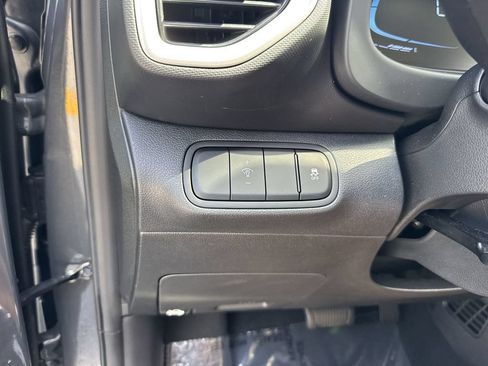 Used 2023 Hyundai Venue SEL w/ Cargo Package FWD image 55