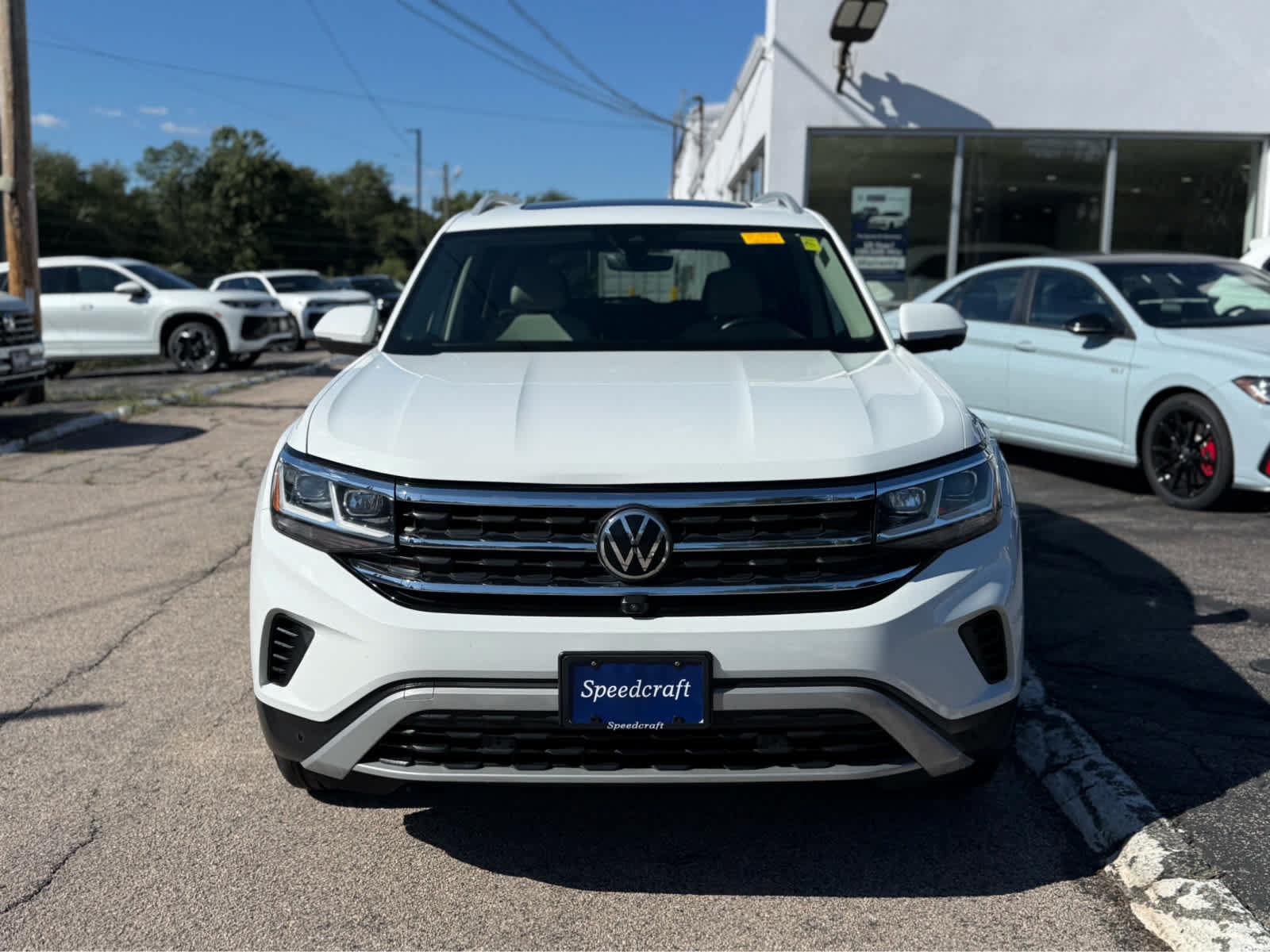Used 2021 Volkswagen Atlas SEL Premium AWD/4WD image 2