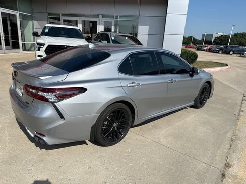 Used 2024 Toyota Camry XSE FWD image 3