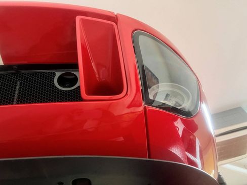 Used 2005 Ford GT RWD image 36