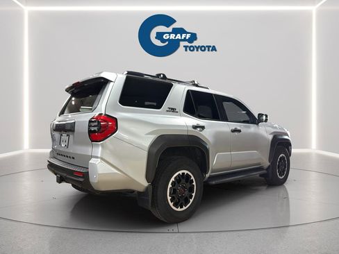 Used 2025 Toyota 4Runner TRD Off-Road Premium AWD/4WD image 7