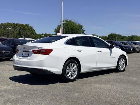 Used 2024 Chevrolet Malibu LT image 2