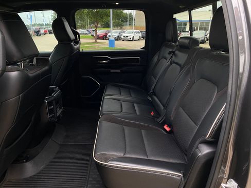 Used 2024 RAM 1500 Laramie AWD/4WD image 28