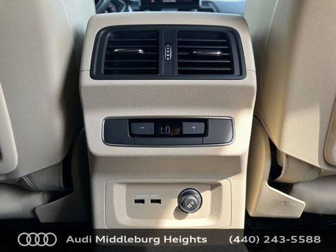 Used 2023 Audi Q5 2.0T Premium Plus w/ Premium Plus Package AWD/4WD image 32