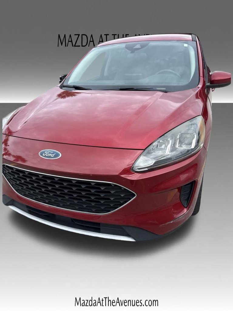 Used 2020 Ford Escape SE FWD image 4