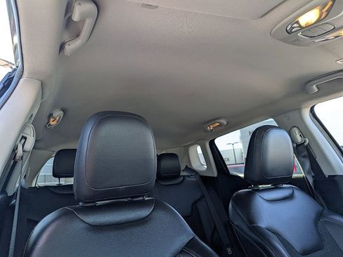 Used 2017 Jeep Compass Latitude image 20