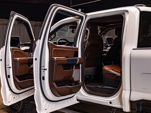 Used 2024 Ford F350 King Ranch w/ Chrome Package image 29