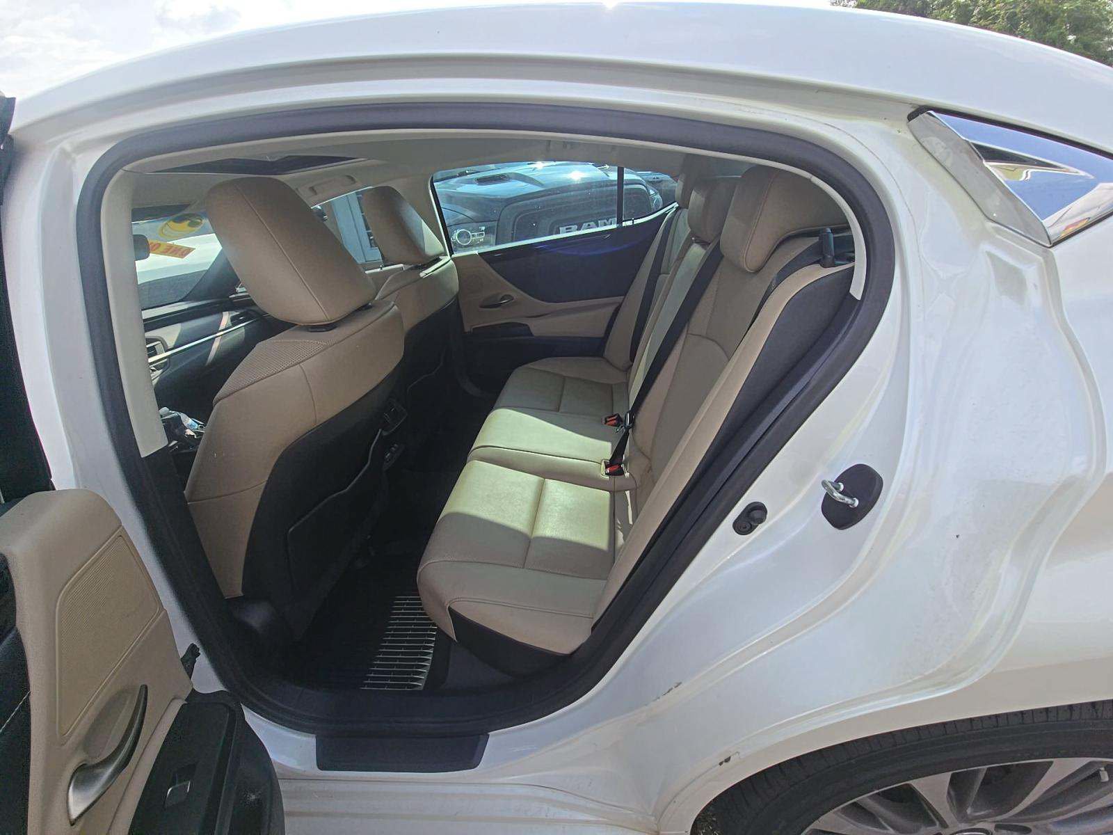 Used 2021 Lexus ES 350 w/ Premium Package FWD image 6