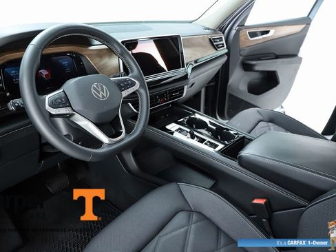 Used 2024 Volkswagen Atlas SE FWD image 58