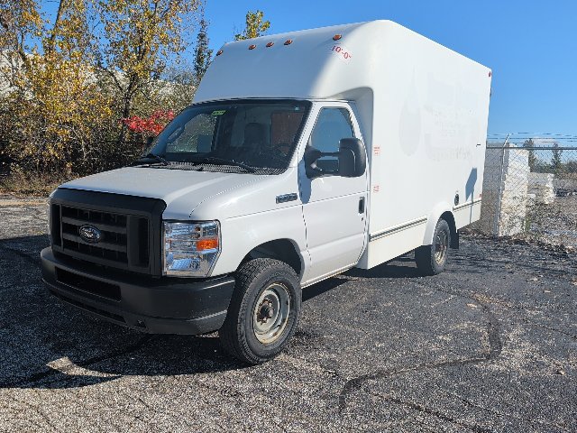 Used 2019 Ford E-350 and Econoline 350 Super Duty w/ Power Windows & Locks Group RWD image 9