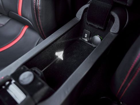 Used 2021 Ferrari SF90 Stradale image 58