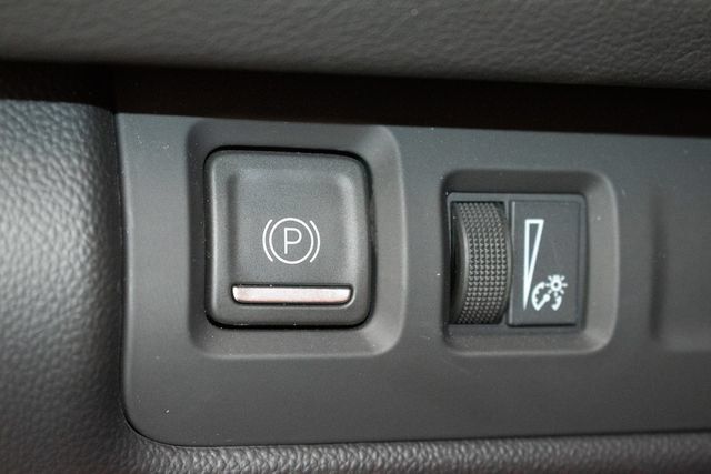 Used 2025 Cadillac XT4 Sport AWD/4WD image 35