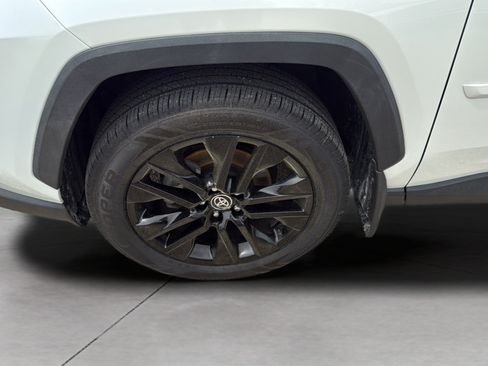 Used 2020 Toyota RAV4 Limited AWD/4WD image 9