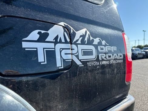 Used 2002 Toyota 4Runner SR5 AWD/4WD image 8