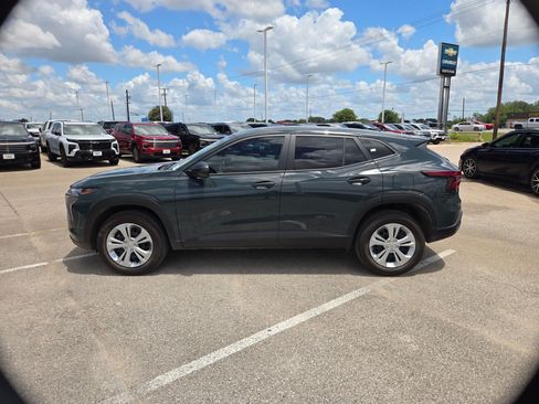 Used 2026 Chevrolet Trax LS FWD image 6
