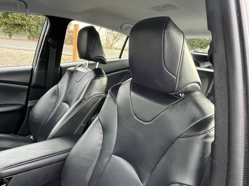 Used 2019 Toyota Prius Prime Plus image 18