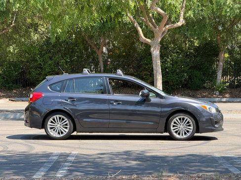Used 2014 Subaru Impreza 2.0i Premium AWD/4WD image 6