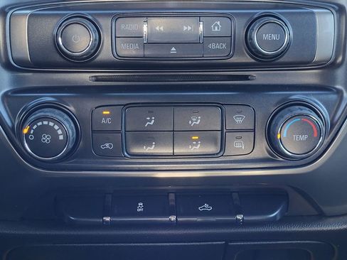 Used 2018 Chevrolet Silverado 1500 LT image 33