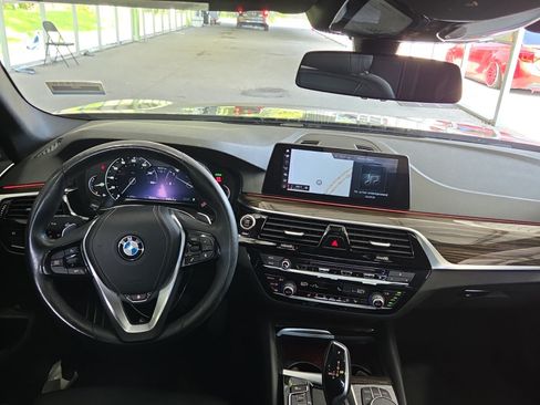 Used 2018 BMW 530i xDrive AWD/4WD image 6