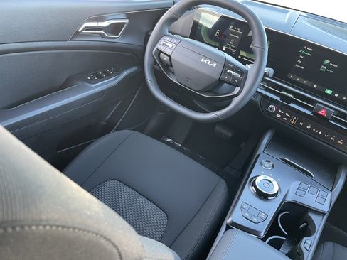 New 2026 Kia Sportage LX image 12