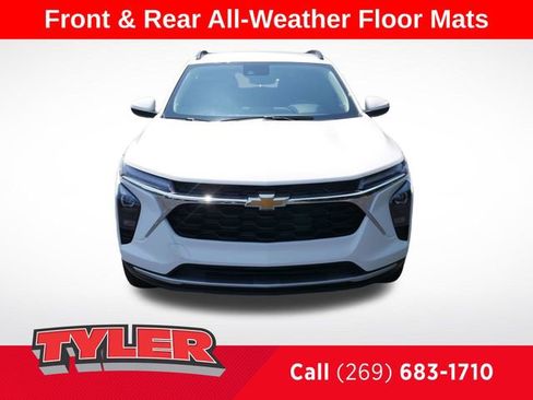 New 2025 Chevrolet Trax LT image 2