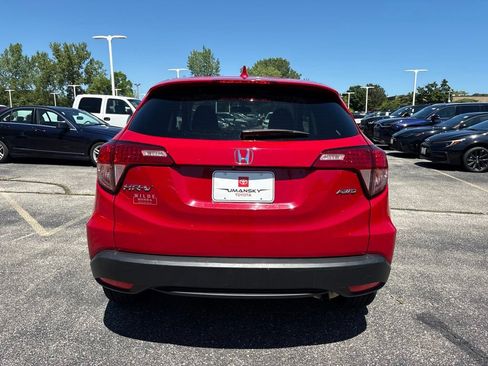 Used 2018 Honda HR-V EX image 4