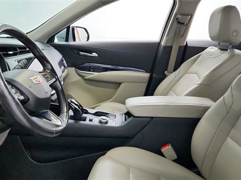 Certified 2023 Cadillac XT4 Luxury w/ Cold Weather Package image 12