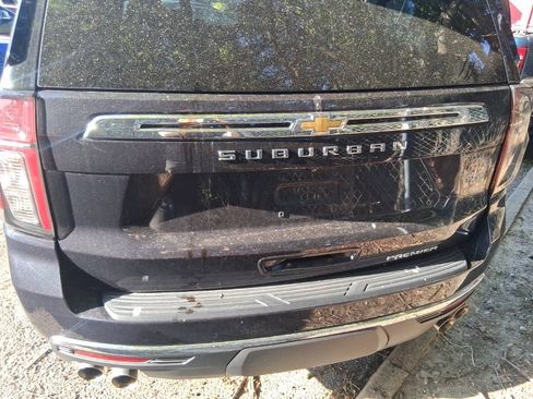 Used 2022 Chevrolet Suburban Premier AWD/4WD image 8