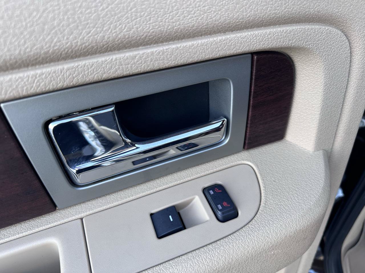 Used 2014 Ford F150 King Ranch w/ King Ranch Luxury Package AWD/4WD image 31