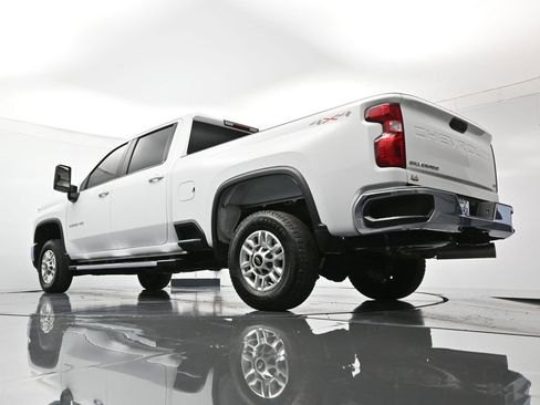 Certified 2025 Chevrolet Silverado 2500 LT w/ Convenience Package image 45